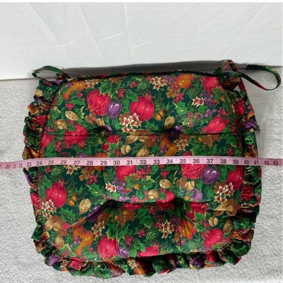 Vintage Green Red Vegetable Print  Tie On Chair Cushions With Ruffle Trim x2 - Picture 8 of 8